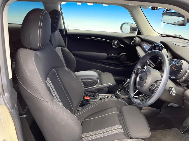 ���V�[�g�̎g�p��:�j��E�ւ�������Ȃ��A�����̒ʂ肫�ꂢ�ȏ�Ԃ��ێ����Ă���܂��B�܂��A�����N���[�j���O�E�R�[�e�B���O�����p�����������܂��B