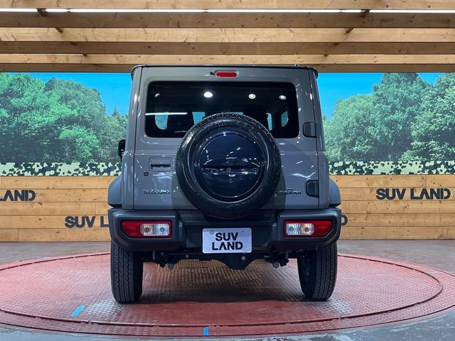 安心の最長10年・走行無制限保証(有償)をご用意。保証内容も充実はもちろん、無料点検&オイル交換や、年中無休の全国・24時間ロードサービスも付帯されておりますのでご安心下さい。