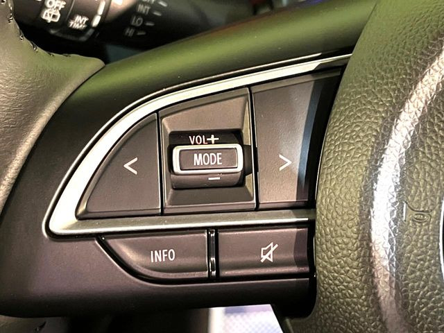 �y�X�e�A�����O�X�C�b�`�z�^�]���A�O������ڐ������炷���ƂȂ��A�I�[�f�B�I���̑��삪�\�ȕ֗��@�\!���S&���K�ȃh���C�u�����o���Ă���܂���