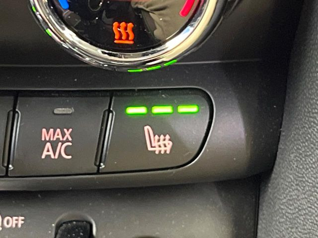 ���t�����g�V�[�g�q�[�e�B���O:�^�]�ȁE����ȋ��ɎO�i�K�Œ��߂��\�ȃV�[�g�q�[�^�[�𑕔����Ă���܂��B�G�߂��킸���K�ɂ��g�p���������܂��B