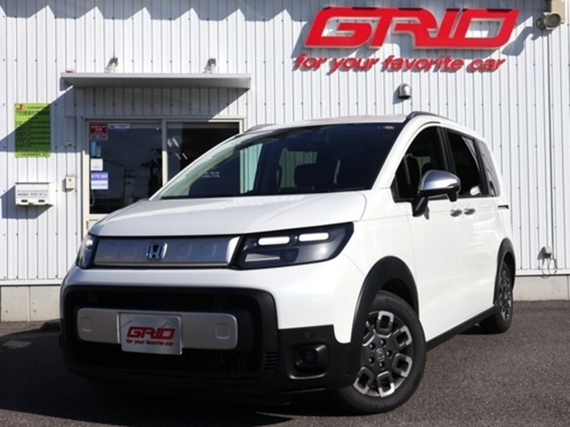 フリード1.5 e:HEV クロスター