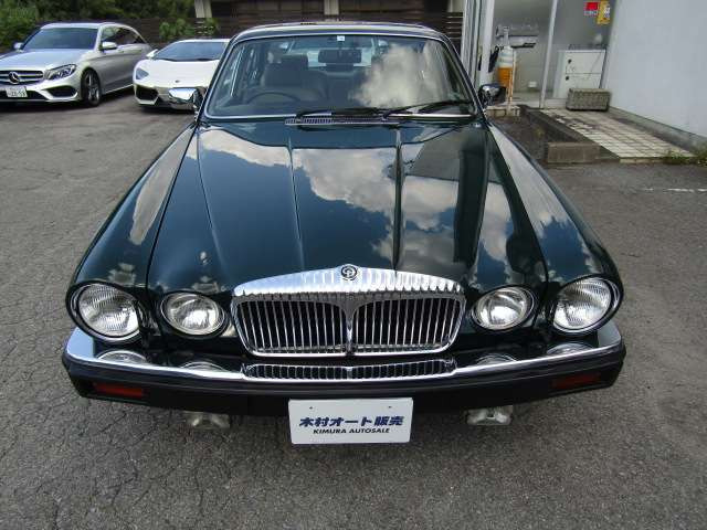 ディムラーダブルシックス