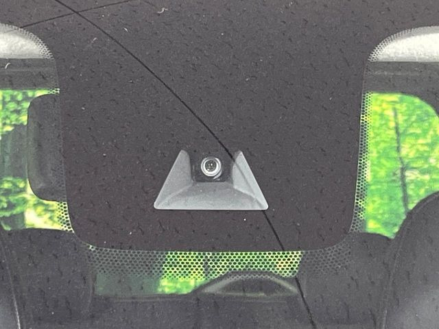 �y�O�He-Assist�z���s���ɑO���̎ԗ�����F�����A�Փ˂������Ȏ��͌x��ƃu���[�L�ŏՓˉ���Ɣ�Q�y�����A�V�X�g�B�����S�Ƀh���C�u�����y���݂��������܂��B