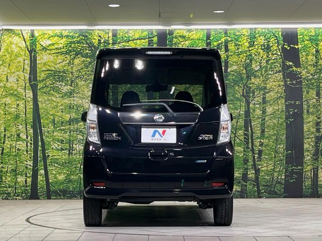 安心の最長10年・走行無制限保証(有償)をご用意。保証内容も充実はもちろん、無料点検&オイル交換や、年中無休の全国・24時間ロードサービスも付帯されておりますのでご安心下さい。