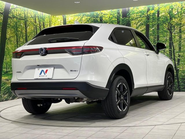 ☆全国のネクステージからお取り寄せが可能※!遠方の店舗に展示してあるクルマが気になる場合も、最寄りの店舗でご覧いただくことが可能です!是非私たちに要望をお聞かせください!※別途費用