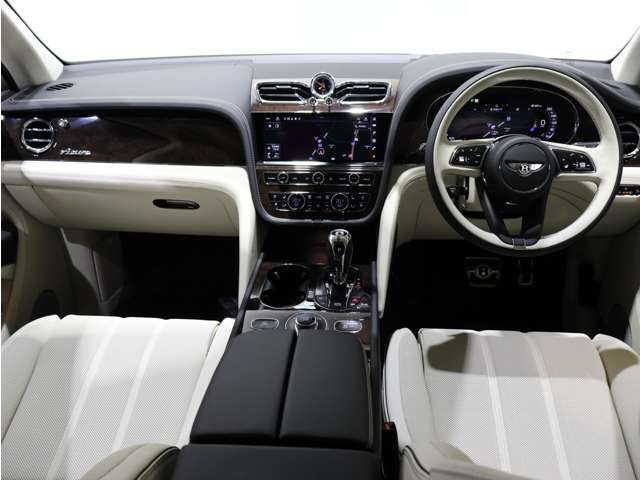 ベンテイガアズール 4WD