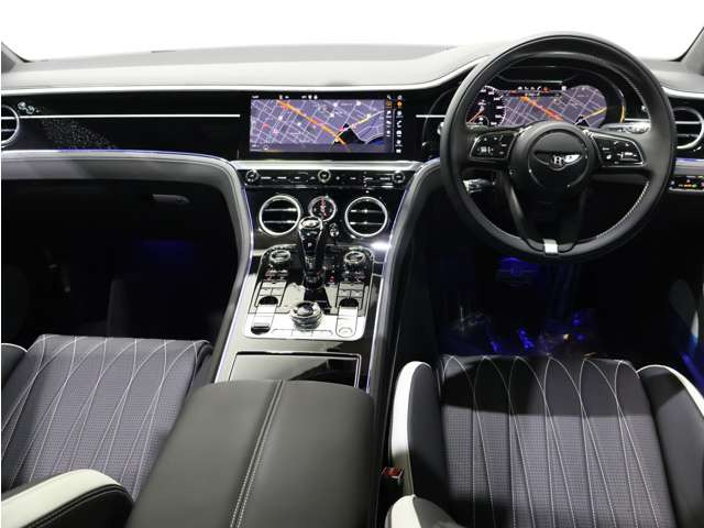 コンチネンタルGTV8 アズール 4WD