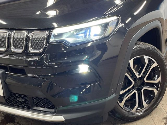 ●LEDヘッドライト:夜間走行時も良好な視界を確保し安心して運転できる高輝度LEDヘッドライトを装備!点灯速度が早く、消費電力も抑えられています。