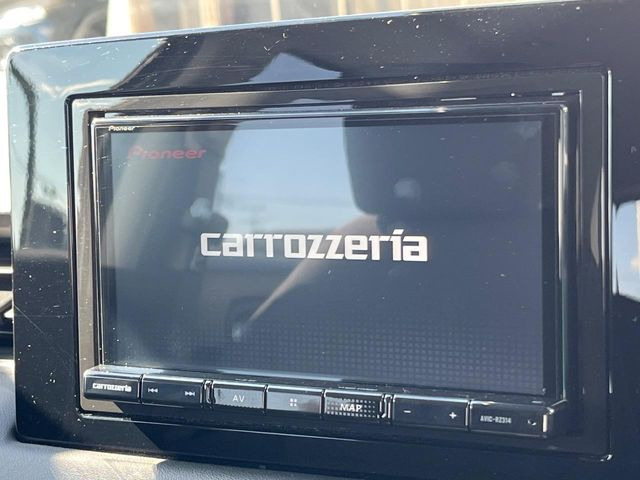 【ナビゲーション】目的地までしっかり案内してくれる使いやすいナビ。Bluetooth接続すればお持ちのスマホやMP3プレイヤーの音楽を再生可能!毎日の運転がさらに楽しくなります!!