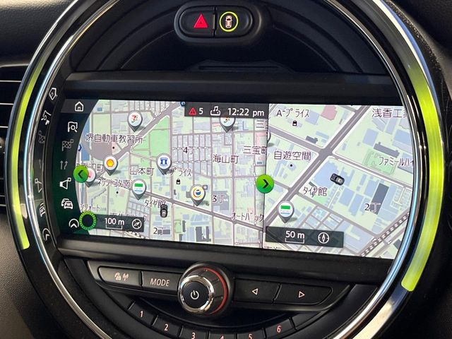 �������i�r:��̊��̂���i�r�́A����������ԓ������o���Ă���܂��B�I�[�f�B�I�@�\���[�����Ă���܂��̂ŁA�^�]�����y���߂܂���