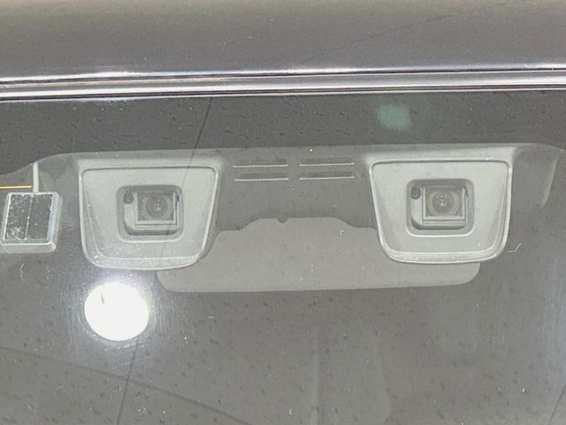 【スズキ セーフティサポート】走行中に前方の車両等を認識し、衝突しそうな時は警報とブレーキで衝突回避と被害軽減をアシスト。より安全にドライブをお楽しみいただけます。