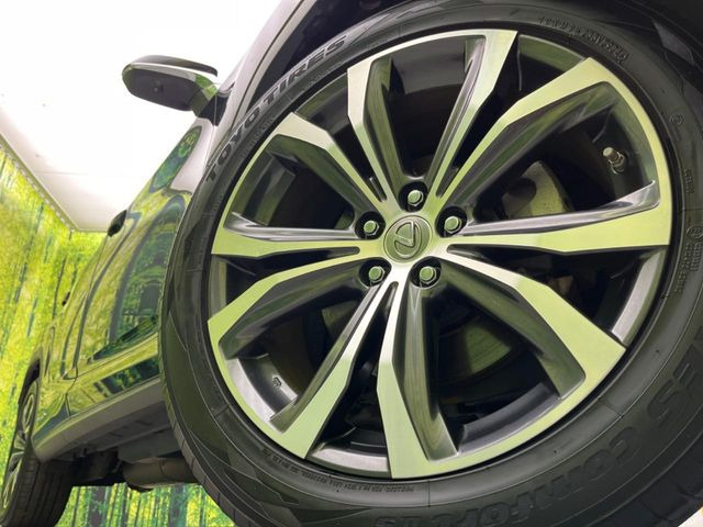 �y����20�C���`�A���~�z�C�[���z�O�ςɃ}�b�`���������A���~�z�C�[���𑕒����Ă܂��B�e��ЊO�A���~�z�C�[����A�X�^�b�h���X�^�C�����戵�����Ă���܂��B���񂲑��k����������