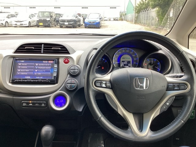 フィットハイブリッド1.3 スマートセレクション