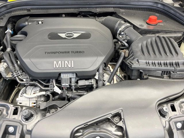 �����X�ł́A�e���[�J�[�̐�p�f�f�e�X�^�[�𓱓��B���Ǝ��i�����e�N�j�J���X�^�b�t���풓���Ă���܂��̂ŁA������̍ۂɂ����S���Ă����p���������܂��B