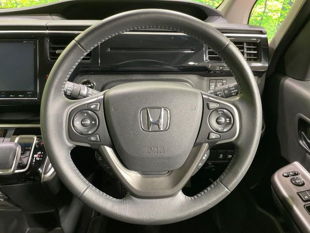 �y�����v�����X�e�A�����O�z�㎿�Ȋv���g�p���邱�ƂŁA��ɂ����������݂ƂĂ��^�]���₷���n���h���ł���