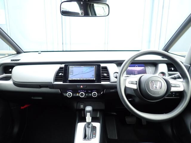 �C���p�l�摜�ɂȂ�܂��B�ԓ��͐��Ǝ҂ɂĎ����N���[�j���O�{�H�ς݂Ȃ̂ŁA��ϐ����ł��B