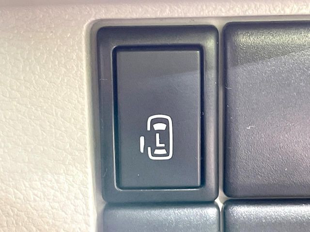 �y�p���[�X���C�h�h�A�z�X�}�[�g�L�[��^�]�Ȃ̃X�C�b�`�ŃX���C�h�h�A�̊J���\���d��������͂����ăh�A���J����K�v�������A���������q�l�ł��A�d���ו��������Ă��鎞�����N�ɊJ���߂ł��܂���