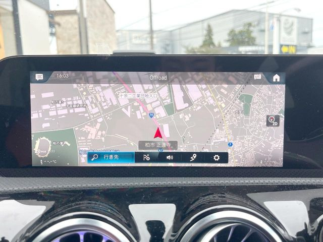 ���x���c�����i�r:��̊��̂���i�r�́A����������ԓ������o���Ă���܂��B�I�[�f�B�I�@�\���[�����Ă���܂��̂ŁA�^�]�����y���߂܂���