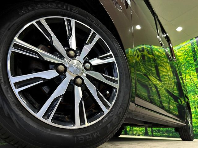 �y����14�C���`�A���~�z�C�[���z�O�ςɃ}�b�`���������A���~�z�C�[���𑕒����Ă���܂��B�e��ЊO�A���~�z�C�[����A�X�^�b�h���X�^�C�����戵�����Ă���܂��B���񂲑��k����������