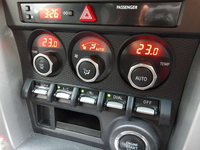 �I�[�g�G�A�R������x���D�݂̉��x�ɐݒ肷��΁A�ԓ��̉��x�����m�����ʂ≷�x�������Œ����B�����`�����`�Ɖ��x���X�C�b�`���������K�v������܂���!���K�Ȏԓ���Ԃɂ͕K�{�̋@�\�ł���!!