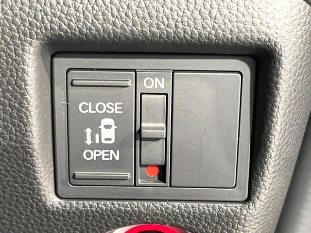 �y�p���[�X���C�h�h�A�z�X�}�[�g�L�[��^�]�Ȃ̃X�C�b�`�ŃX���C�h�h�A�̊J���\���d��������͂����ăh�A���J����K�v�������A���������q�l�ł��A�d���ו��������Ă��鎞�����N�ɊJ���߂ł��܂���