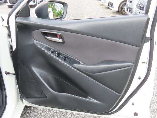 �ԓ��͐��Ǝ҂ɂĎ����N���[�j���O�{�H�ς݂Ȃ̂ŁA��ϐ����ł��B�I���b�N�X�����Ԃł݂͂Ȃ��܂ɉ��K�ȃh���C�u�����񑩂��܂��B