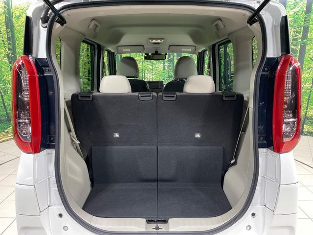 ���i�̂���������ʋ΁A���}���ɏ\���ȉ׎��X�y�[�X���m�ۂ��Ă���܂��B�Z�J���h�V�[�g��|���ƁA�傫�ȉו��̐ύڂ��\�ł���