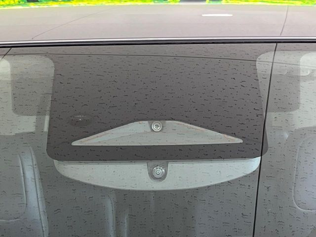 �y�C���e���W�F���g�G�}�[�W�F���V�[�u���[�L�z�t�����g�J�����őO���̎ԗ�����s�҂����m�B�Փ˂������Ȏ��͏Փ˔�Q�y���u���[�L���쓮�A�Փˉ�����T�|�[�g�B�����S�Ƀh���C�u�����y���݂��������܂��B