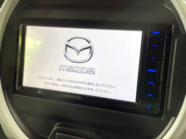 【純正ナビ】人気の純正ナビを装備しております。ナビの使いやすさはもちろん、オーディオ機能も充実!キャンプや旅行はもちろん、通勤や買い物など普段のドライブも楽しくなるはず♪