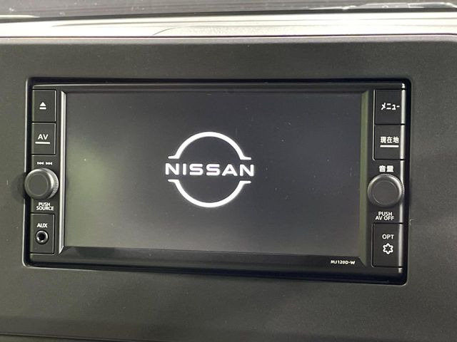 �y�����i�r�z�l�C�̏����i�r�𑕔����Ă���܂��B�i�r�̎g���₷���͂������A�I�[�f�B�I�@�\���[��!�L�����v�◷�s�͂������A�ʋ΂┃�����ȂǕ��i�̃h���C�u���y�����Ȃ�͂���