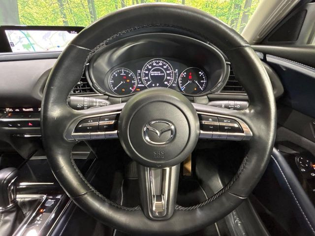 �y�����v�����X�e�A�����O�z�㎿�Ȋv���g�p���邱�ƂŁA��ɂ����������݂ƂĂ��^�]���₷���n���h���ł���