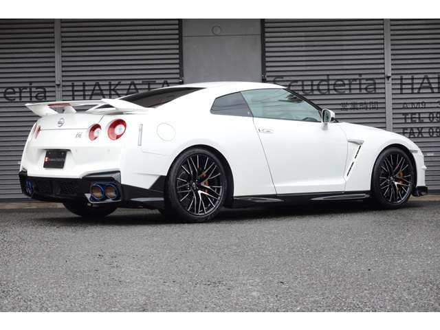 全国納車致します。遠方のかたも下取り、残価設定型ローンご利用可能ですので、お気軽にお問い合わせください。