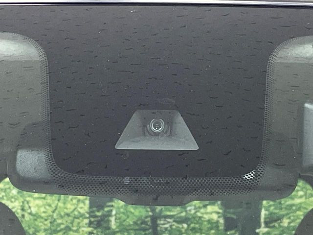 �y�G�}�[�W�F���V�[�u���[�L�z���s���ɑO���̎ԗ�����F�����A�Փ˂������Ȏ��͌x��ƃu���[�L�ŏՓˉ���Ɣ�Q�y�����A�V�X�g�B�����S�Ƀh���C�u�����y���݂��������܂��B