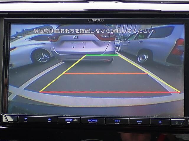 バックカメラも搭載しております。