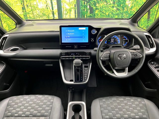 ヴォクシー1.8 ハイブリッド S-Z