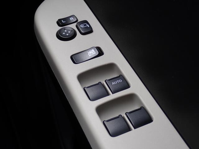 �d���i�[�h�A�~���[�A�S�ȃp���[�E�B���h�[�d�l�ł��B