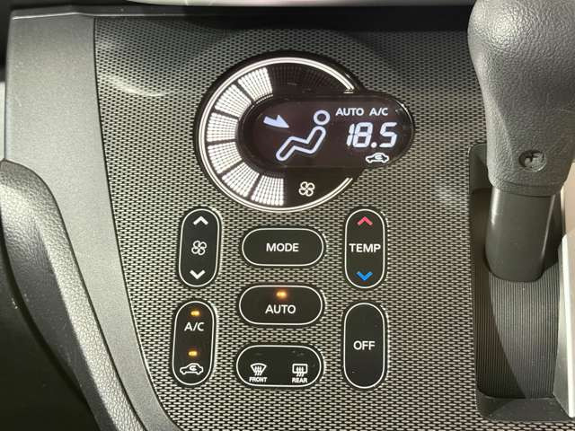 納車前には全車専用機械でクリーニングおこなっています!隅々までキレイに仕上げてからお渡しします!