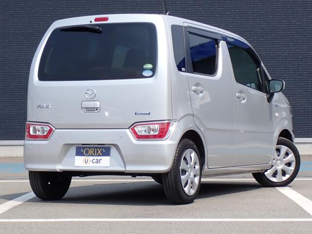 オリックス認定中古車は御納車前に全車12または24ヶ月月点検を実施しオイル、エレメント、全ワイパーゴム、エアコンフィルターは無条件で新品に交換致します。安心の充実整備です。