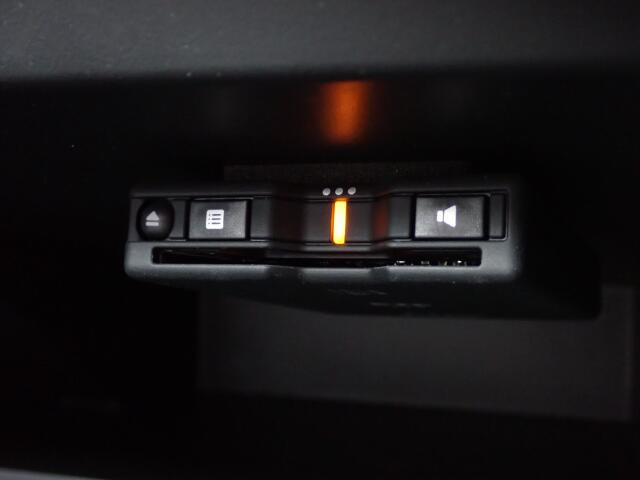 ETC�������Ă���܂��B�L�����H�̗������Œ�Ԃ��鎖�Ȃ��X���[�Y�ɒʉ߂ł��܂��B