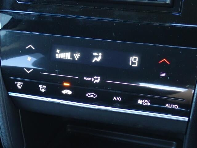 �N���[�Y�R���g���[���������Ă���܂��B