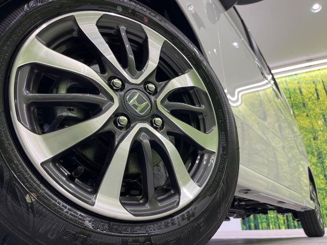 【純正14インチアルミホイール】外観にマッチした純正アルミホイールを装着しております。各種社外アルミホイールや、スタッドレスタイヤも取扱いしております。是非ご相談ください♪