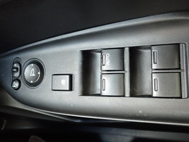 �d���i�[���h�A�~���[�E�p���[�E�B���h�E�������Ă��܂��B