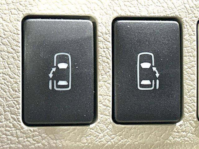 �y�����p���[�X���C�h�h�A�z�X�}�[�g�L�[��^�]�Ȃ̃X�C�b�`�Ō�ȗ����X���C�h�h�A�̊J���\���d��������͂����ăh�A���J����K�v�������A�����Ȃ��q�l�ł��ȒP�ɊJ���߂ł����K�ł���