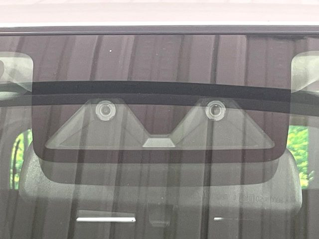 �y�X�}�[�g�A�V�X�g�z���s���ɑO���̎ԗ�����F�����A�Փ˂������Ȏ��͌x��ƃu���[�L�ŏՓˉ���Ɣ�Q�y�����A�V�X�g�B�����S�Ƀh���C�u�����y���݂��������܂��B