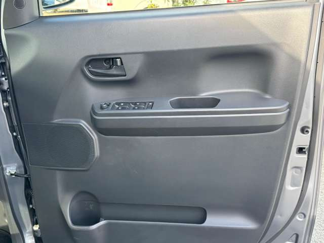 ���W����ɂ͍��i���̒��ÎԂ�V�Ԃ��������ł����W���䐔100��̑�^�W����֐��񂲗��X����������