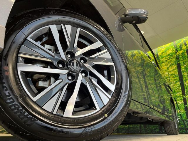 �y����16�C���`�A���~�z�C�[���z�O�ςɃ}�b�`���������A���~�z�C�[���𑕒����Ă���܂��B�e��ЊO�A���~�z�C�[����A�X�^�b�h���X�^�C�����戵�����Ă���܂��B���񂲑��k����������