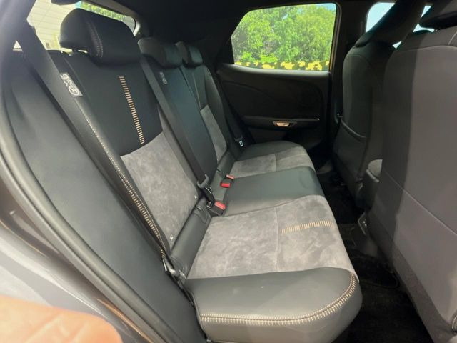 �㕔���Ȃ��C�ɂȂ�悤�ȃL�Y�E�����ւ��蓙�A�傫�ȃ_���[�W�͂Ȃ��A�ǍD�ȏ�Ԃł��B