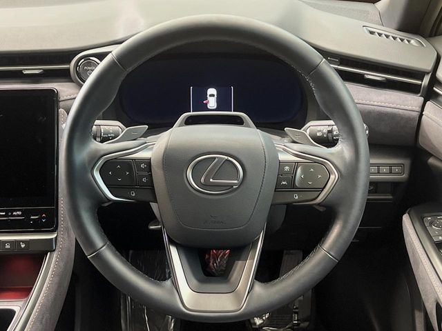 �y�����v�����X�e�A�����O�z�㎿�Ȋv���g�p���邱�ƂŁA��ɂ����������݂ƂĂ��^�]���₷���n���h���ł���