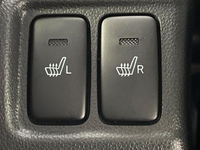 【シートヒーター】寒い日に重宝するシートヒーター!エアコンより早く温まってくれるので寒がりの人も安心ですね♪エアコンの温風は乾燥するから苦手、という方にもをおすすめです。