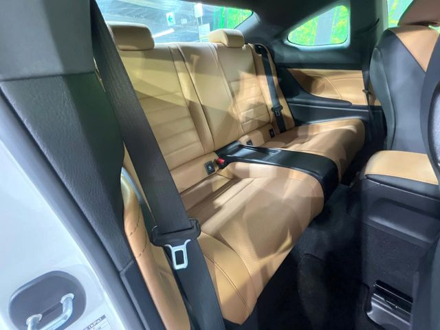 �y���烌�U�[�V�[�g�z����̂ӂ���肪�e�ՂŃ����e�i���X�����ȒP�ȁA�@�\���ɗD��鍇����v���̗p�����㎿�ȃV�[�g�ł��B����S�n���悭�A���������ӂ��S�n�ǂ��ԓ���Ԃ����o���Ă���܂��B